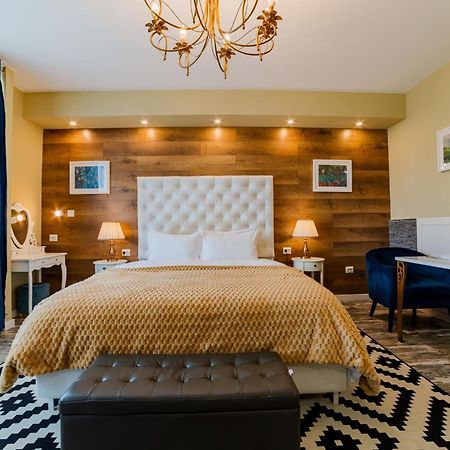 Romantic Jacuzzi Chic Apartment Sinaia Extérieur photo
