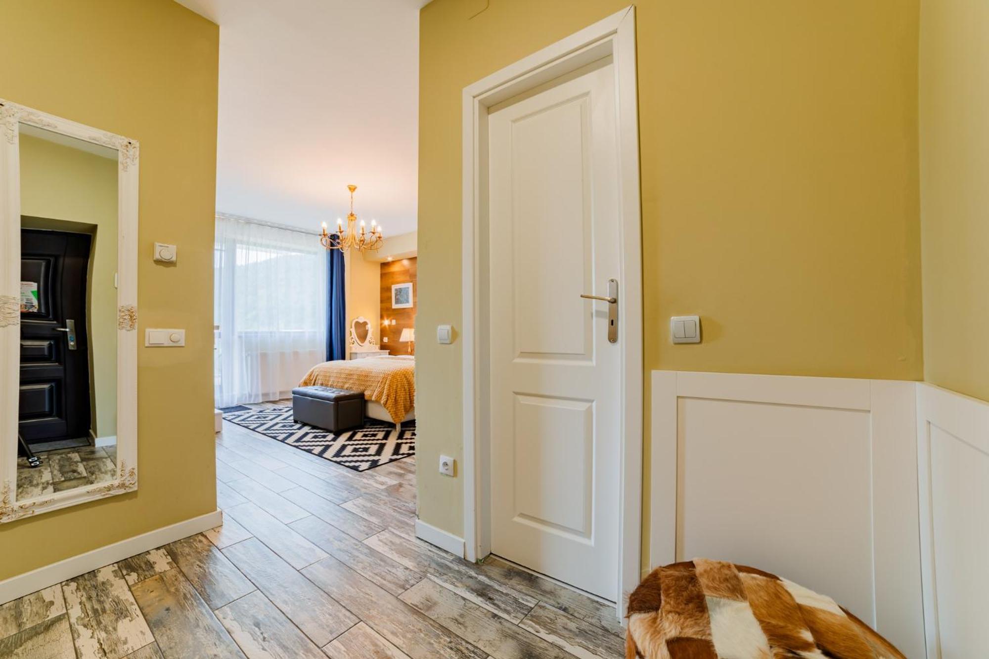 Romantic Jacuzzi Chic Apartment Sinaia Extérieur photo